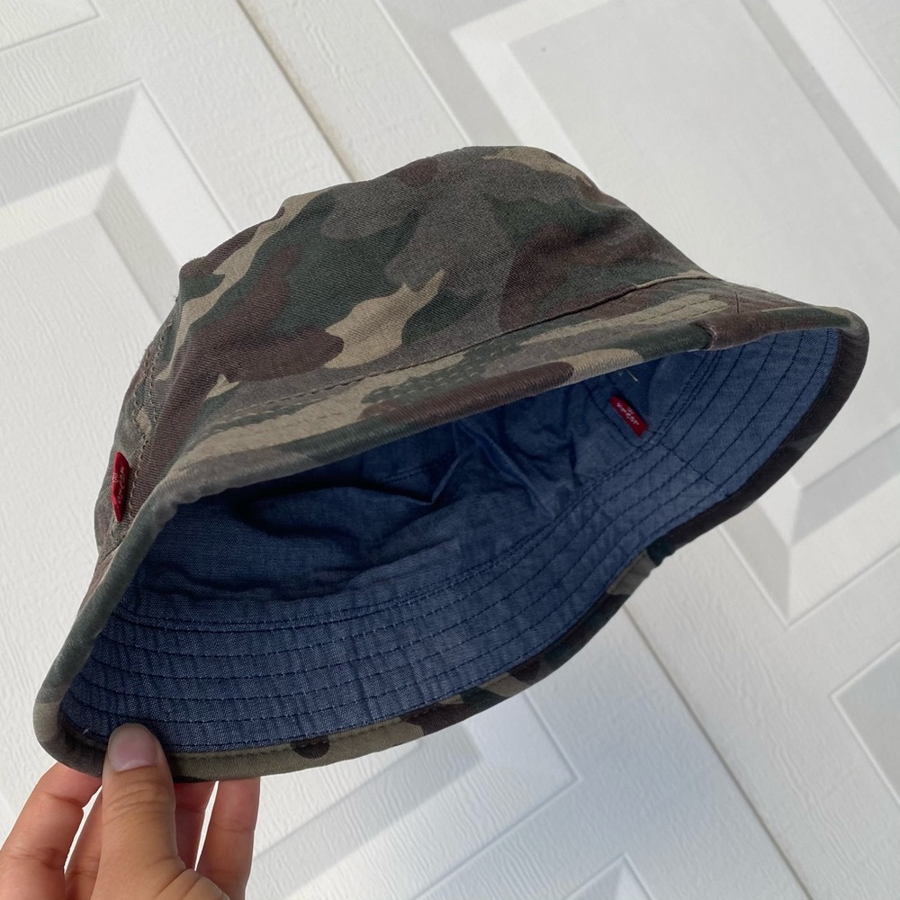 Reversible Levi’s Bucket Hat